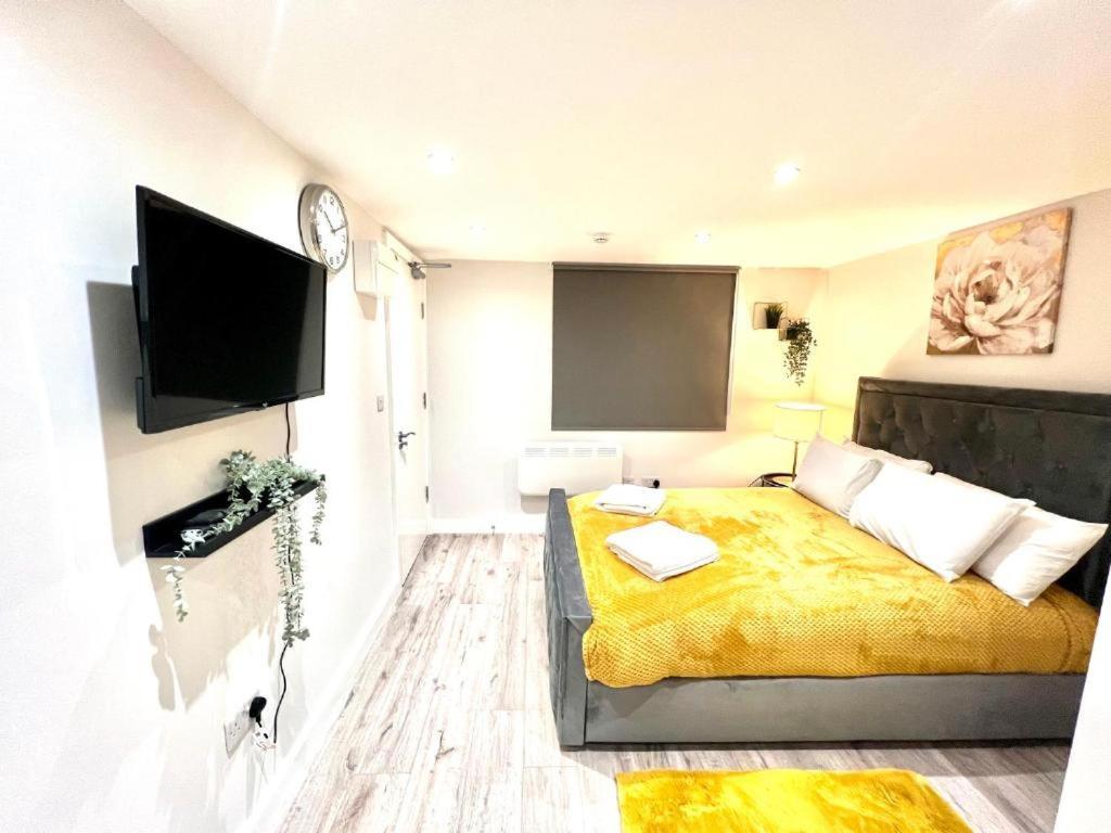 Heathrow Guest House - Oakway Feltham Kültér fotó